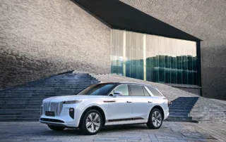 Hongqi E-HS9